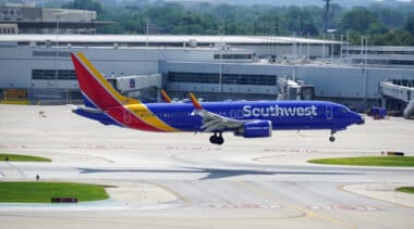 Incentivizing US airport privatization